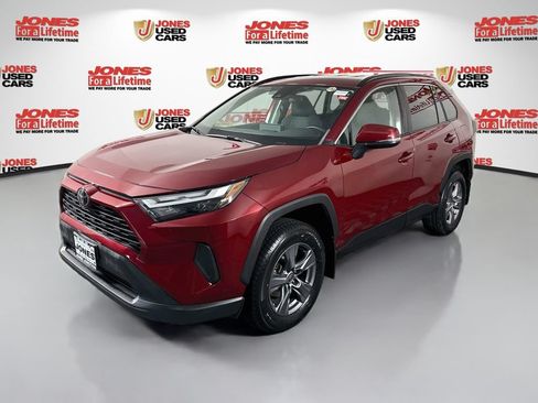 Certified 2022 Toyota RAV4 XLE AWD/4WD image 12