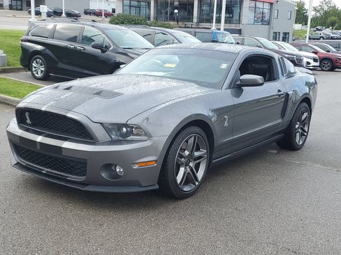 Used 2010 Ford Mustang Shelby GT500 RWD image 2