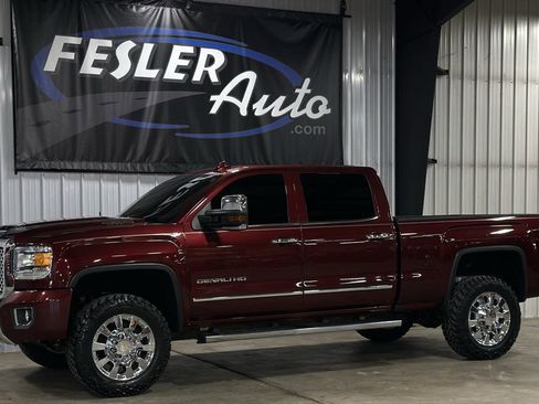 Used 2017 GMC Sierra 2500 Denali w/ Duramax Plus Package image 15