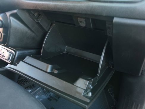 Used 2018 Jeep Renegade Altitude image 36