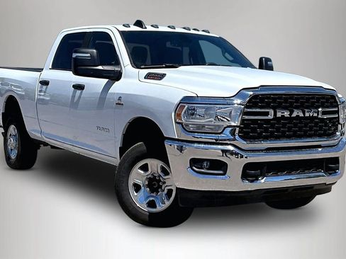Used 2024 RAM 2500 Big Horn AWD/4WD image 1