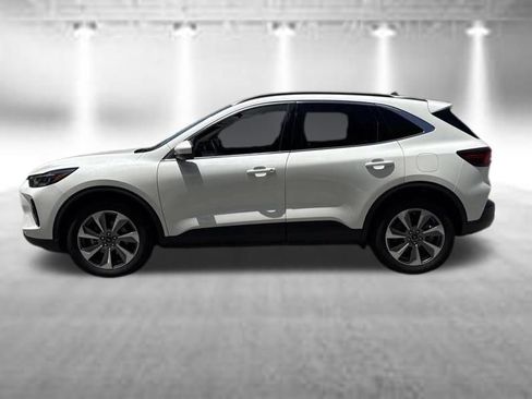 Used 2023 Ford Escape Platinum AWD/4WD image 4