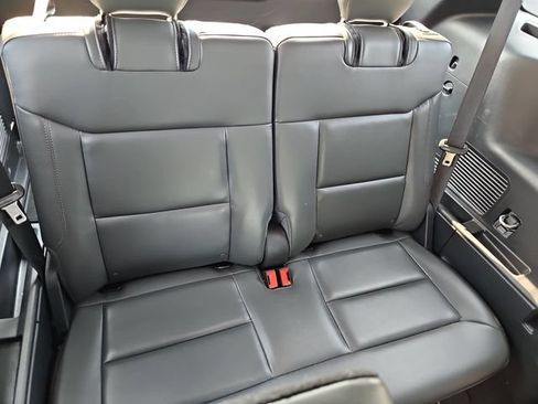 Used 2025 Ford Explorer Active w/ Active Comfort Package RWD image 12