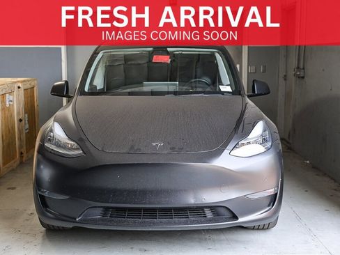 Used 2020 Tesla Model Y Long Range AWD/4WD image 1