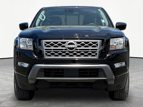 Used 2024 Nissan Frontier SV w/ SV Convenience Package RWD image 2