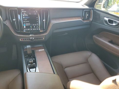 Certified 2023 Volvo XC60 B5 Plus w/ Protection Package Premier AWD/4WD image 15
