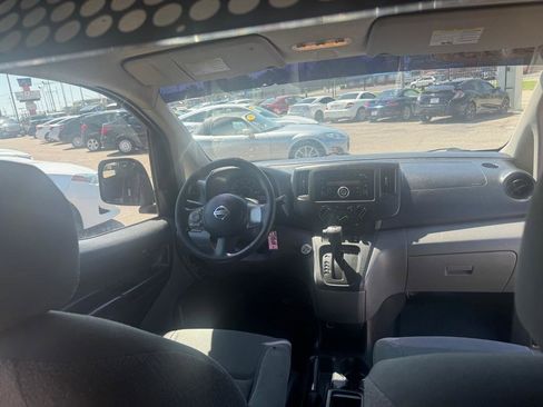 Used 2015 Nissan NV200 S FWD image 12