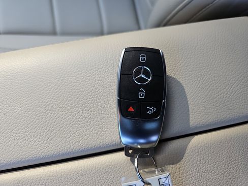 Used 2021 Mercedes-Benz GLE 350 4MATIC image 36