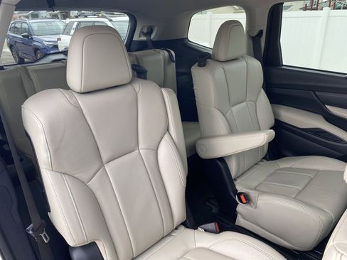 Used 2019 Subaru Ascent Limited w/ Popular Package #2A image 21