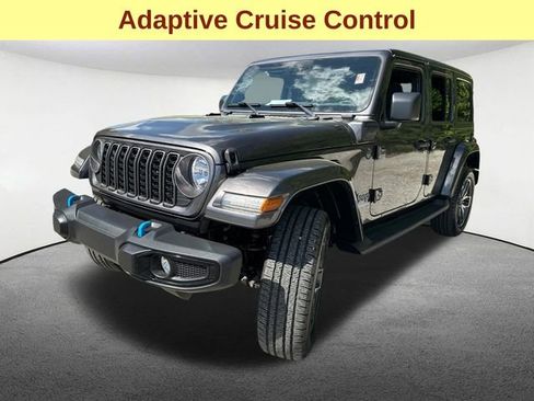 Used 2024 Jeep Wrangler Unlimited w/ Convenience Group AWD/4WD image 5