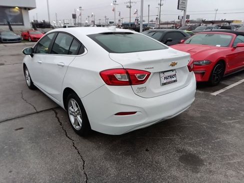 Used 2018 Chevrolet Cruze LT w/ LT Fleet Convenience Package image 4