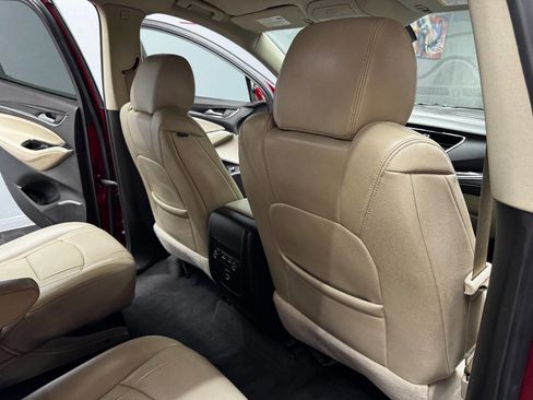 Used 2021 Buick Enclave Essence image 48