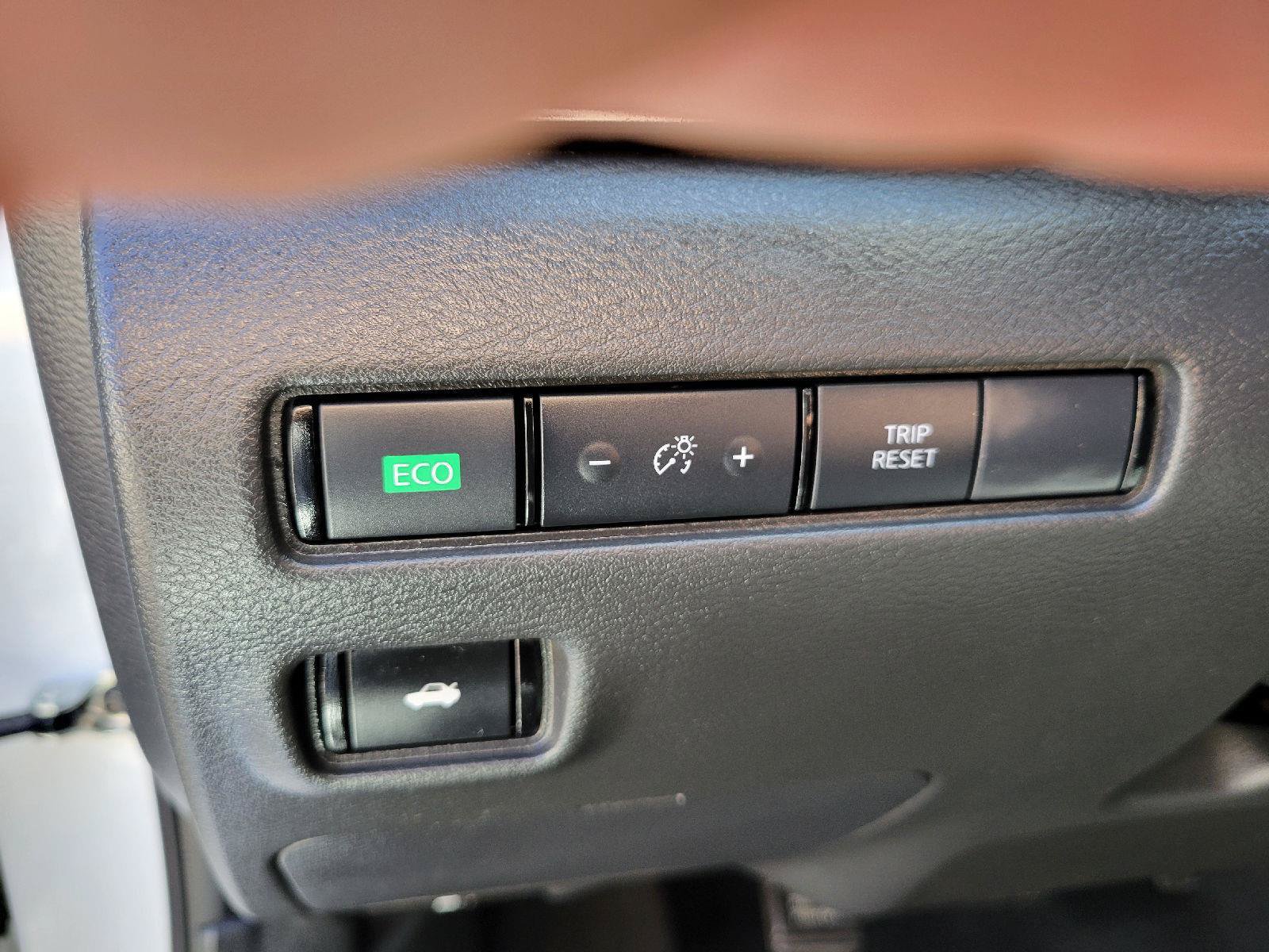 Used 2025 Nissan Sentra S FWD image 9