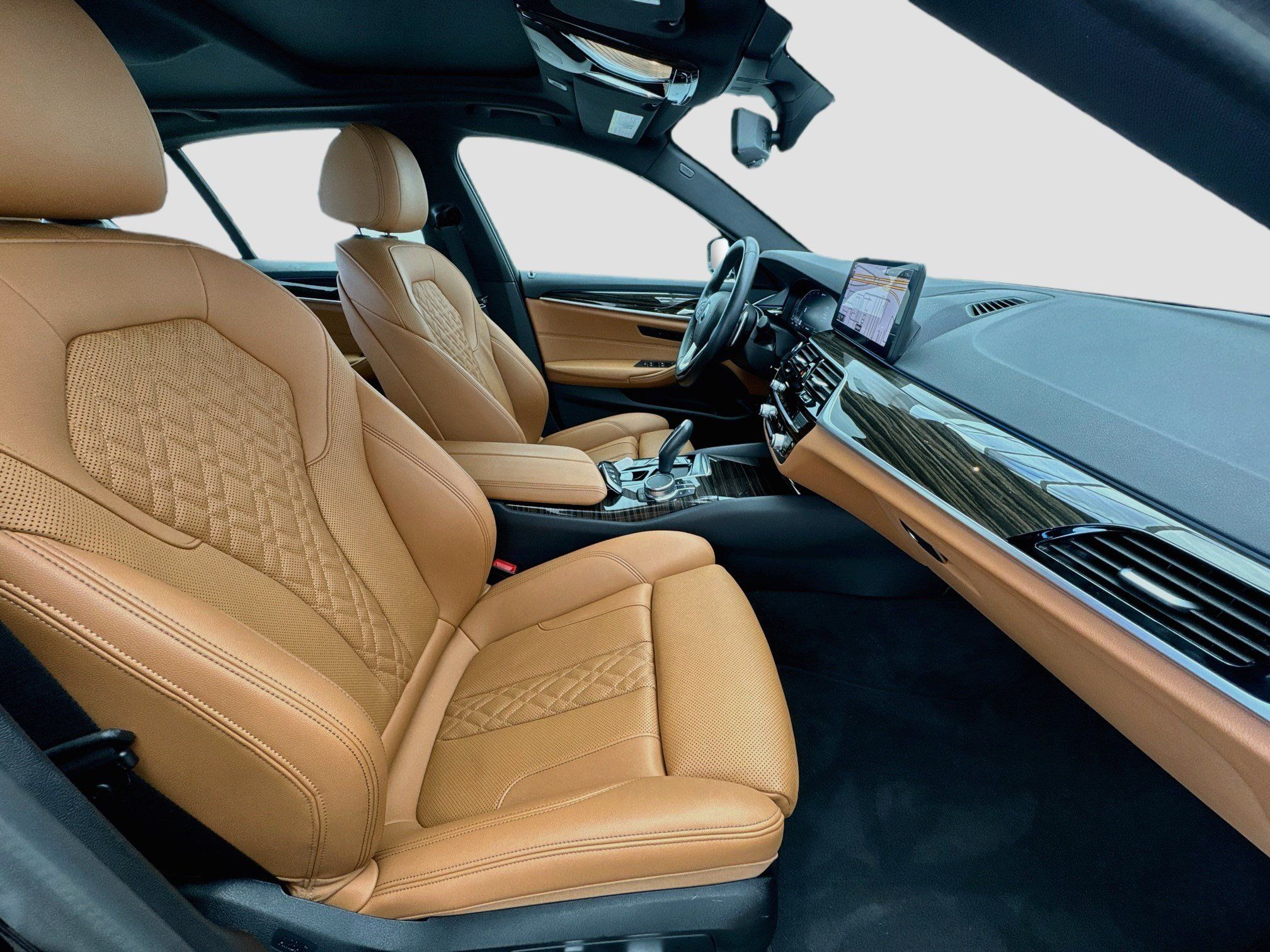 Used 2023 BMW 530e w/ Convenience Package RWD image 20
