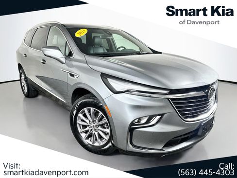 Used 2023 Buick Enclave Essence FWD image 1