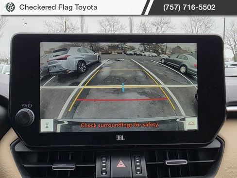 Used 2023 Toyota RAV4 XLE Premium image 17