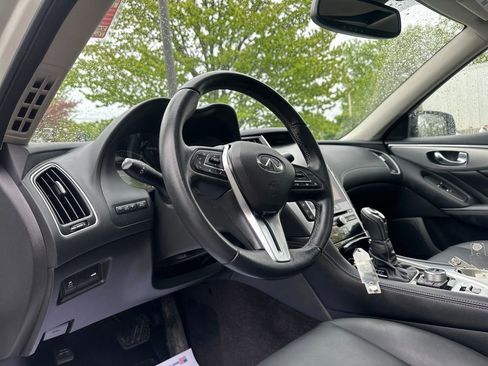 Used 2019 INFINITI Q50 Luxe w/ All Weather Package (L93) AWD/4WD image 6
