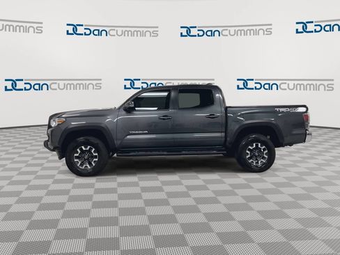 Used 2023 Toyota Tacoma TRD Off-Road AWD/4WD image 5