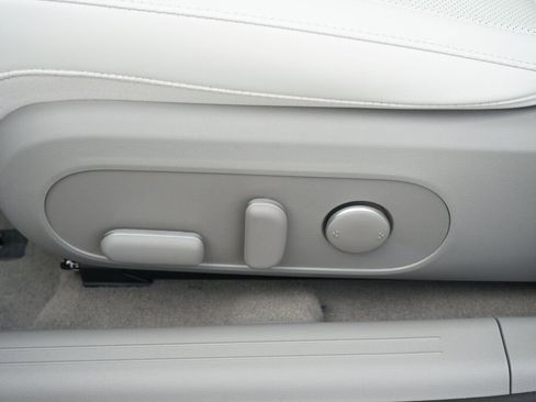 Certified 2025 Hyundai Ioniq 6 SEL image 16