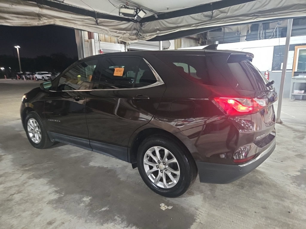 Used 2020 Chevrolet Equinox LT w/ Driver Convenience Package FWD image 3