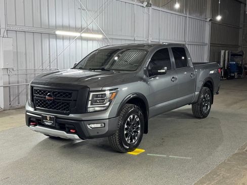 Used 2020 Nissan Titan PRO-4X w/ Pro-4x Convenience Package AWD/4WD image 1