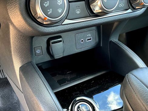 New 2025 Nissan Versa SV w/ Trunk Package image 14