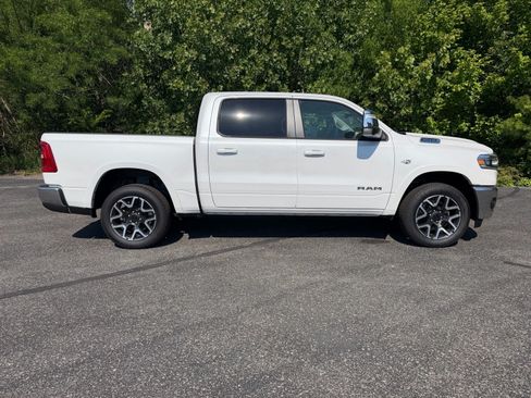 New 2026 RAM 1500 Laramie w/ Trailer Tow Group AWD/4WD image 23