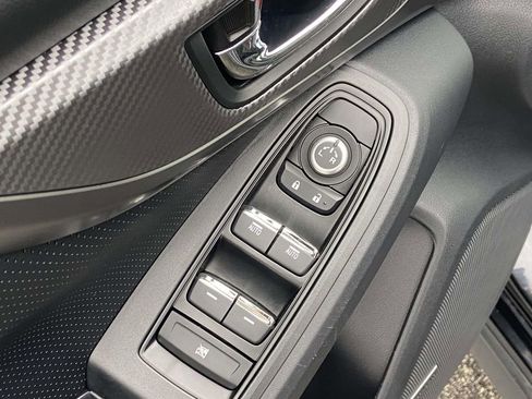 Used 2022 Subaru Crosstrek 2.5i Limited w/ Moonroof Package 2 image 16