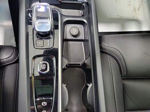 Used 2023 Volvo XC60 B6 Ultimate w/ Climate Package AWD/4WD image 41