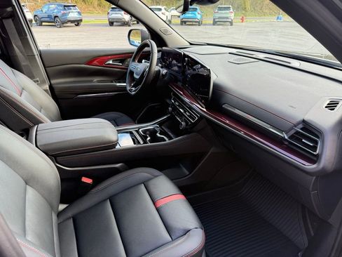 New 2026 Chevrolet Traverse RS w/ LPO, Floor Liner Package image 20