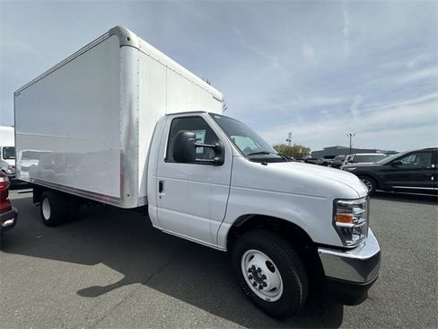 New 2024 Ford E-450 and Econoline 450 Super Duty w/ Power Windows & Locks Group image 5