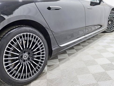 Used 2023 Mercedes-Benz EQS 580 580 image 12