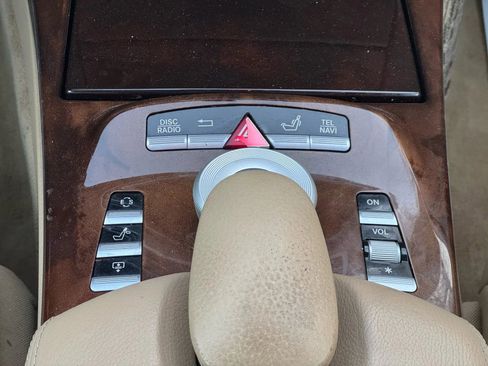 Used 2013 Mercedes-Benz S 550 S 550 4MATIC Sedan 4D image 40