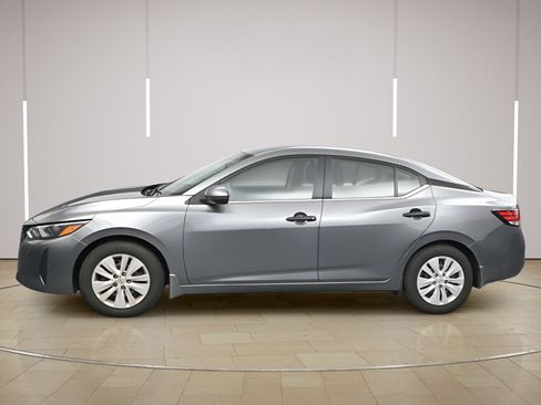 Used 2025 Nissan Sentra S FWD image 4