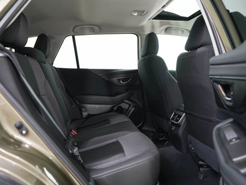 Used 2025 Subaru Outback Premium AWD/4WD image 12