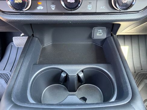 Used 2023 Honda HR-V LX image 24