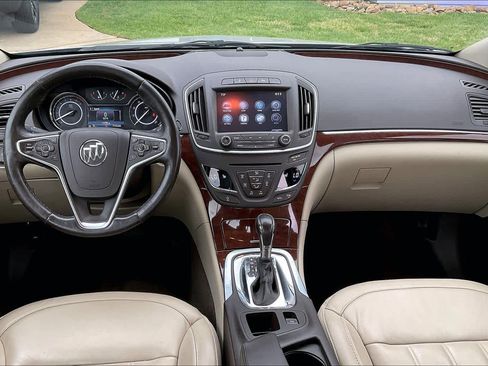 Used 2016 Buick Regal Premium image 15