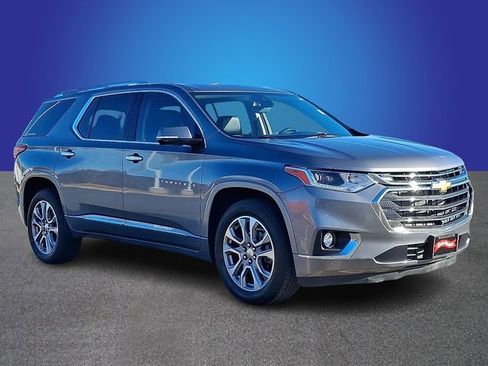 Used 2020 Chevrolet Traverse Premier image 3