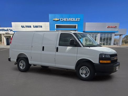 New 2025 Chevrolet Express 2500 2500 Regular Wheelbase w/ Driver Convenience Package image 5