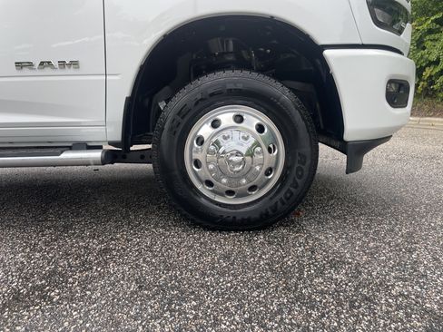 Used 2026 RAM 3500 Big Horn AWD/4WD image 12
