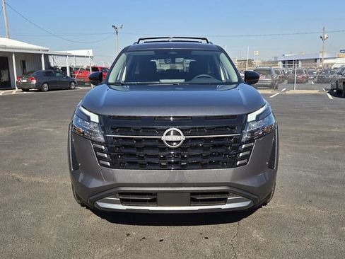 New 2026 Nissan Pathfinder SL image 11