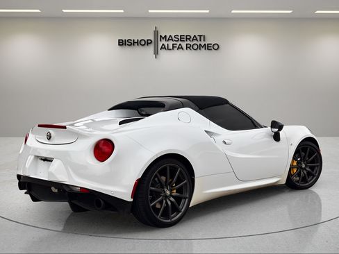 Used 2015 Alfa Romeo 4C Spider w/ Spider Track Package RWD image 6