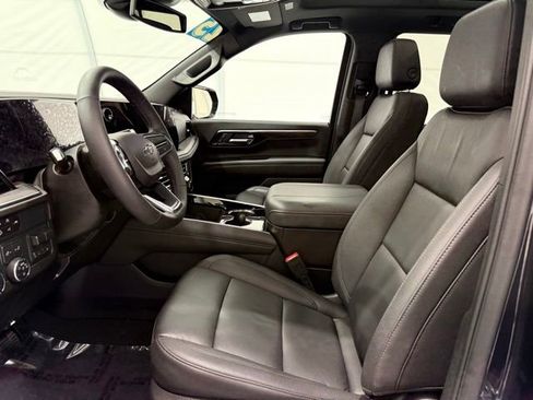 Used 2025 Chevrolet Tahoe Z71 image 14