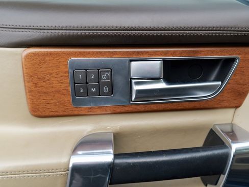 Used 2016 Land Rover LR4 HSE LUX image 20