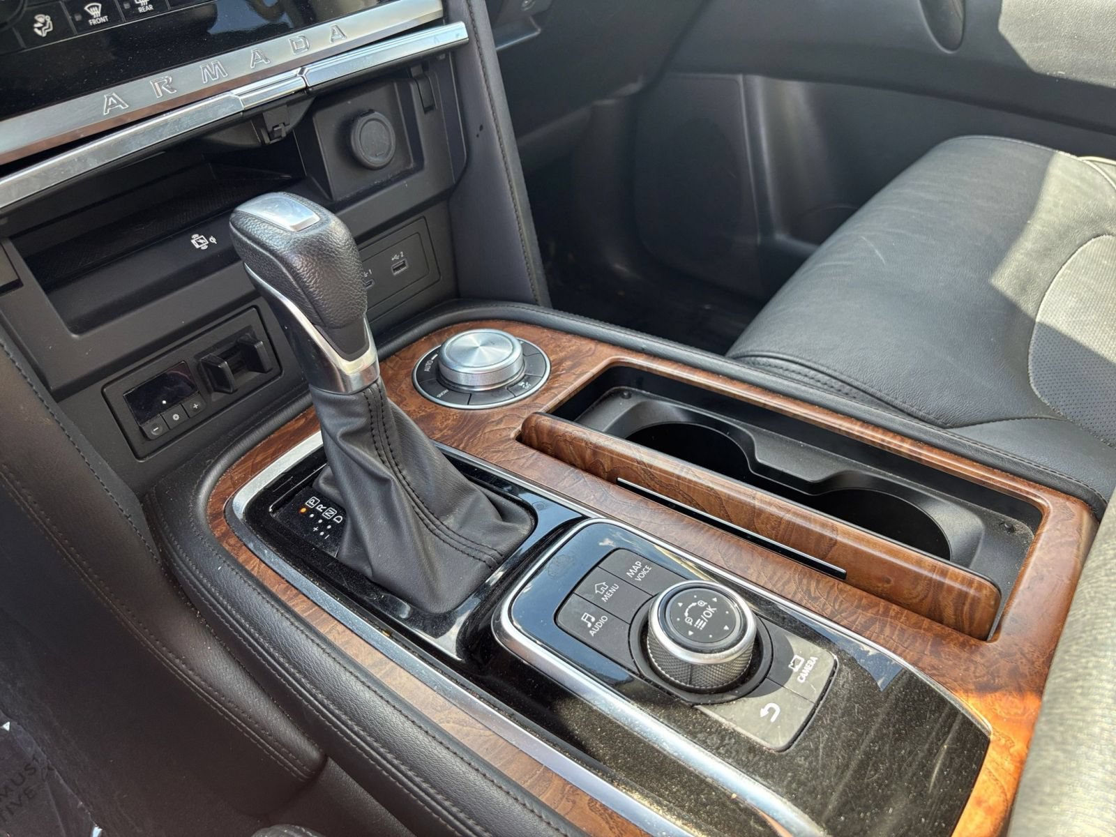Used 2023 Nissan Armada SL AWD/4WD image 45