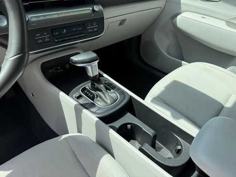 Used 2025 Hyundai Kona SEL FWD image 13