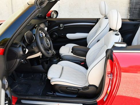Used 2024 MINI Cooper S FWD image 60
