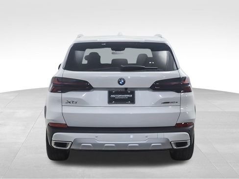 Used 2026 BMW X5 xDrive50e w/ Executive Package image 4