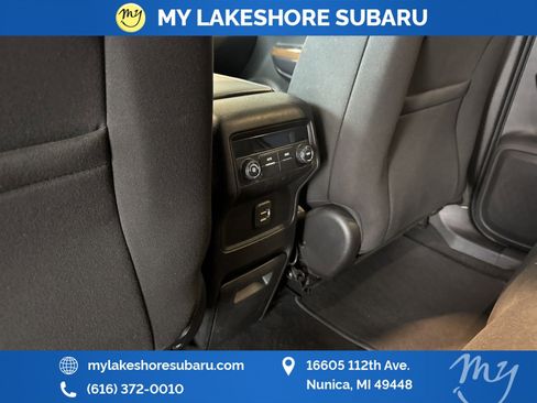 Used 2018 GMC Acadia SLE image 24