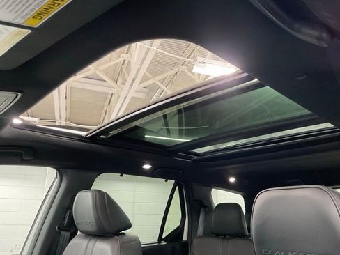 Certified 2025 Honda Pilot Black Edition image 30